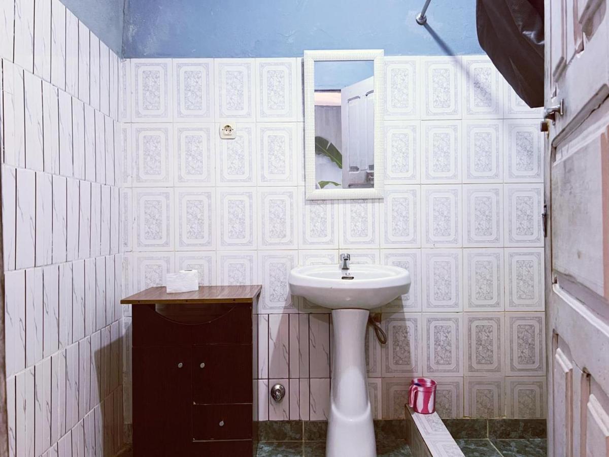 Casa Cacheu Homestay Guest House Бісау Екстер'єр фото